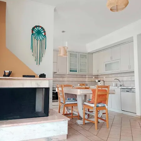 Lazarus 2Bd Apartment In The Center Patras Exterior foto